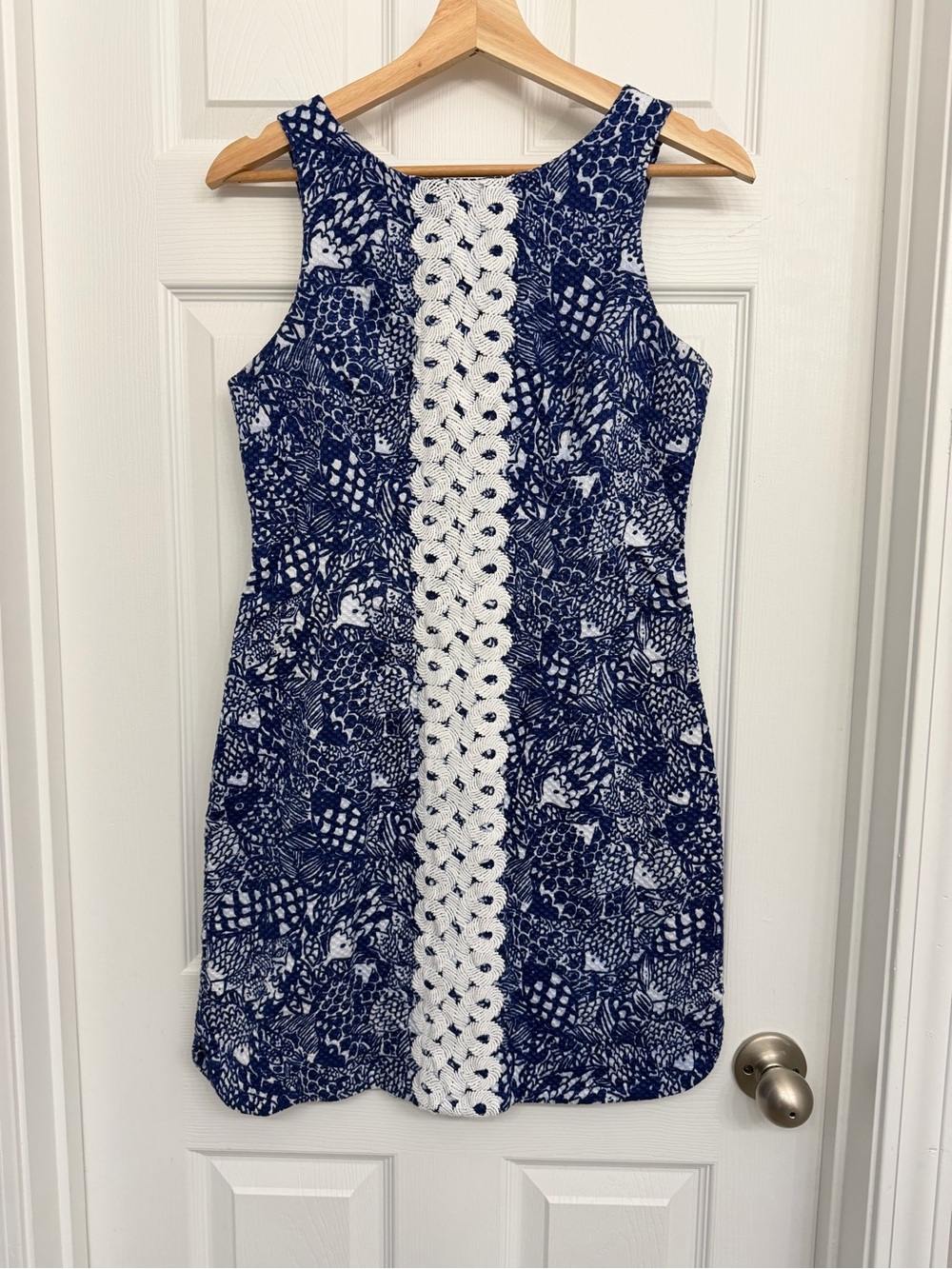 Lilly Pulitzer Navy & White Sleeveless Lace-Trim Shift Dress